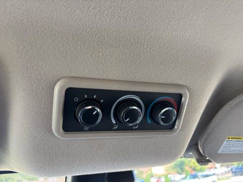 Used 2019 Chevrolet Express 3500 LT w/ LT Preferred Equipment Group RWD image 33