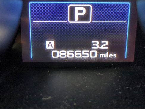 Used 2018 Subaru Outback 2.5i Limited image 30