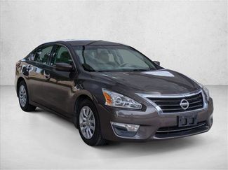 Used 2015 Nissan Altima 2.5 S w/ Power Driver Seat Package FWD video 3