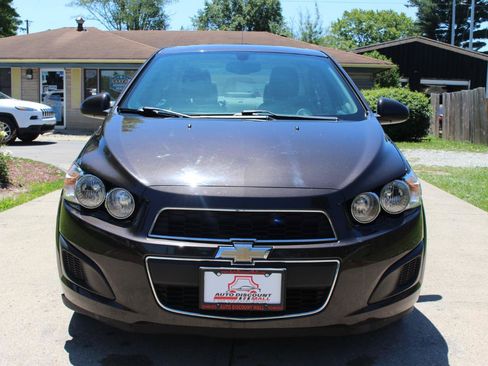 Used 2016 Chevrolet Sonic LT FWD image 3