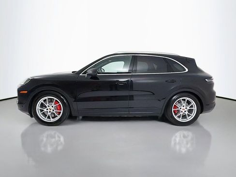 Certified 2025 Porsche Cayenne S AWD/4WD image 2