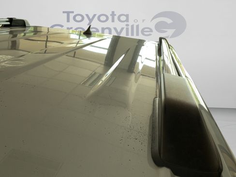 Certified 2021 Toyota 4Runner SR5 AWD/4WD image 38