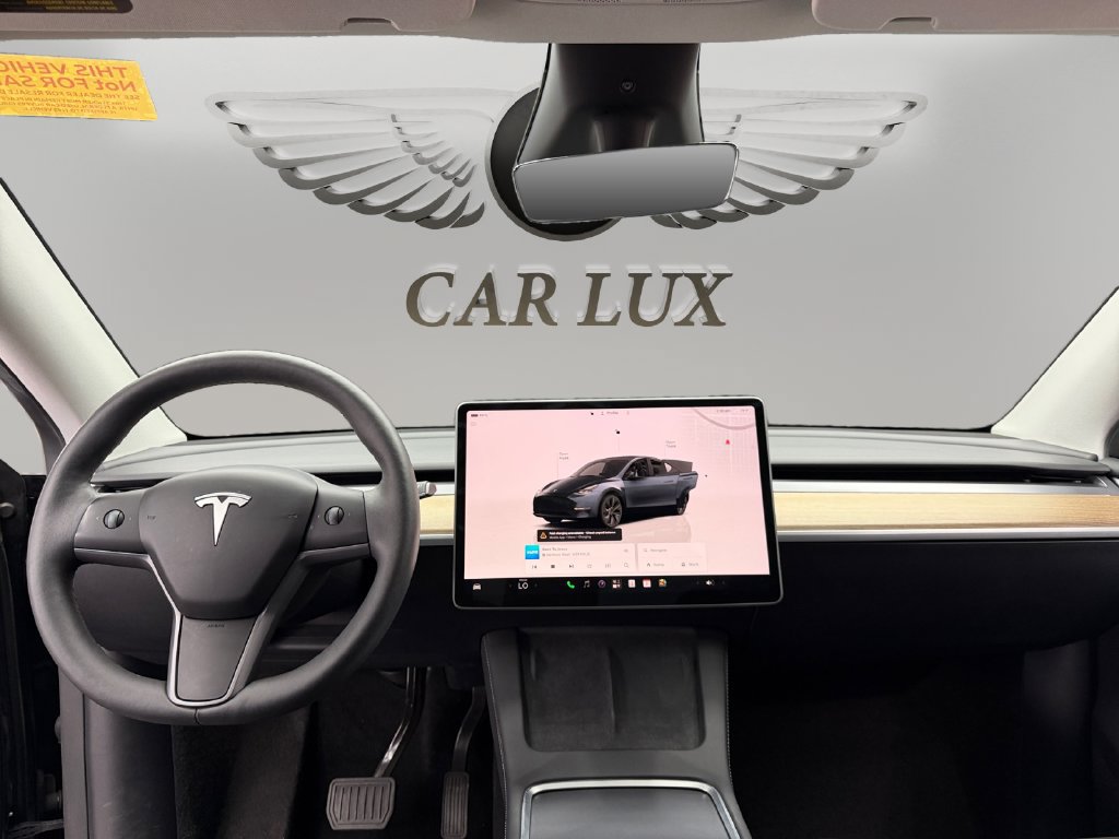 Used 2024 Tesla Model Y Long Range RWD image 11