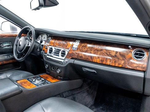 Used 2012 Rolls-Royce Ghost RWD image 29