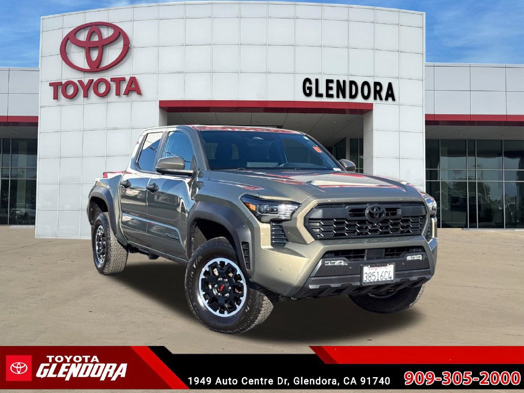 Used 2024 Toyota Tacoma TRD Off-Road w/ TRD Off Road Premium Package AWD/4WD image 2