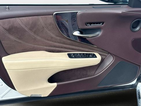 Used 2018 Lexus LS 500 w/ Luxury Package image 18