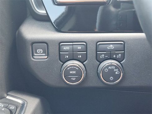 Used 2025 Chevrolet Silverado 1500 LT w/ Z71 Off-Road Package AWD/4WD image 22