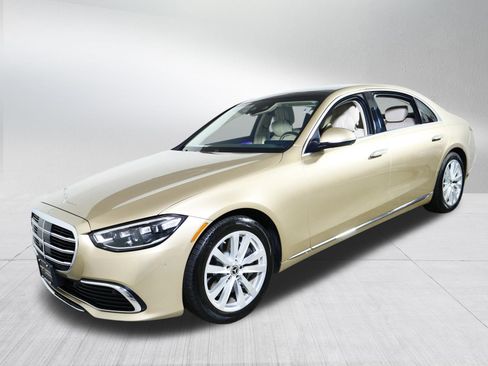 Used 2022 Mercedes-Benz S 500 4MATIC image 3