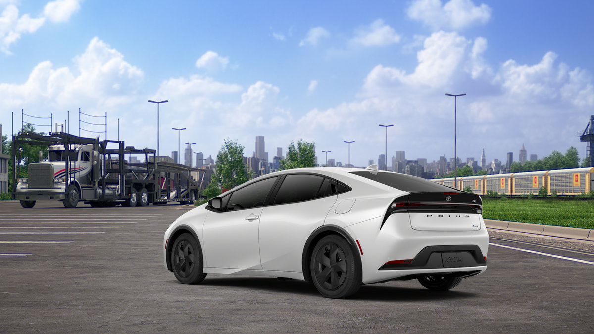 New 2027 Toyota Prius LE FWD image 6