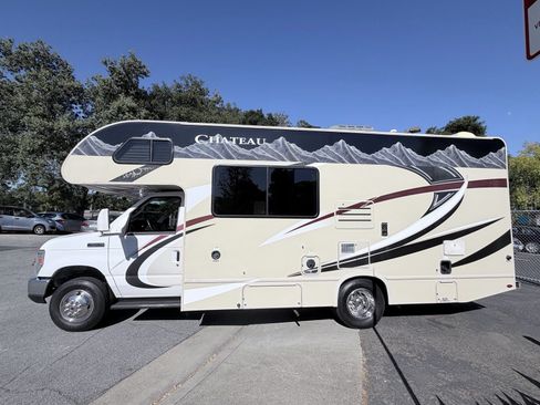 Used 2017 Ford E-450 and Econoline 450 Super Duty w/ Motorhome Prep Package RWD image 2