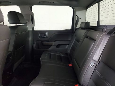 Used 2018 GMC Sierra 2500 Denali w/ Duramax Plus Package AWD/4WD image 11