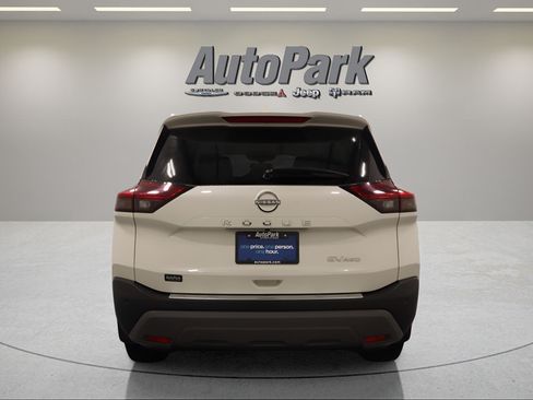 Used 2023 Nissan Rogue SV AWD/4WD image 8