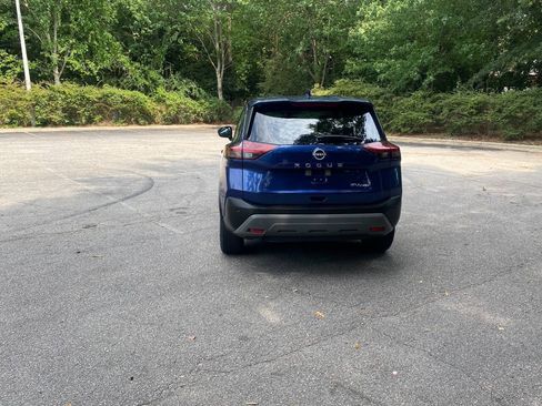 Used 2023 Nissan Rogue SV AWD/4WD image 6
