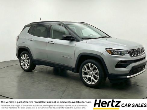 Used 2025 Jeep Compass Limited AWD/4WD image 1