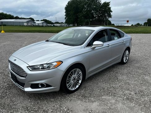 Used 2015 Ford Fusion SE w/ Equipment Group 202A FWD image 7
