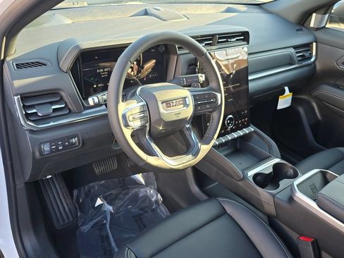 New 2026 GMC Terrain Elevation w/ Elevation Premium Package AWD/4WD image 17