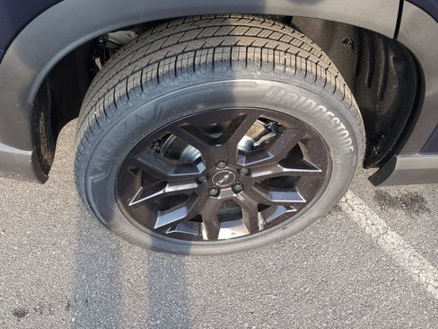 New 2025 Honda Pilot Touring image 10