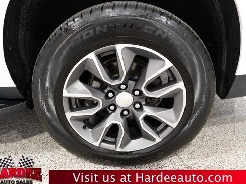 Used 2021 Chevrolet Suburban LT w/ Rear Media and Nav Package RWD image 10