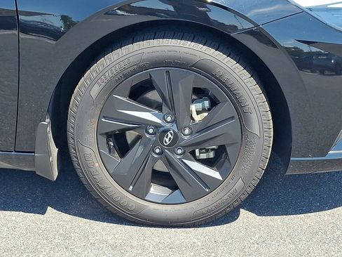 Used 2023 Hyundai Elantra SEL FWD image 8
