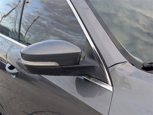 Used 2013 Volkswagen Passat 2.5 SE image 9