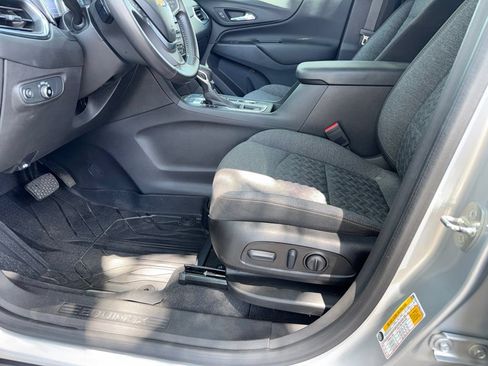 Used 2022 Chevrolet Equinox LT AWD/4WD image 17