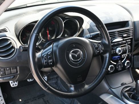 Used 2006 MAZDA RX-8 w/ Grand Touring Pkg RWD image 9