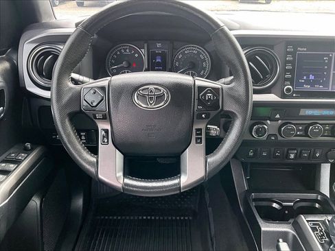 Used 2021 Toyota Tacoma TRD Off-Road w/ Technology Package image 13