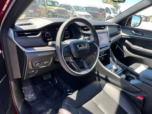 New 2026 Jeep Grand Cherokee L Limited w/ Luxury Tech Group II AWD/4WD image 20