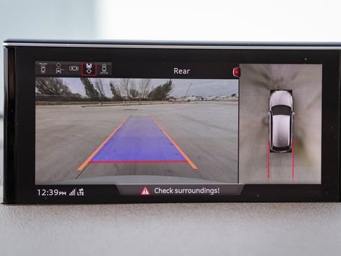 Used 2018 Audi Q7 2.0T Premium Plus image 12