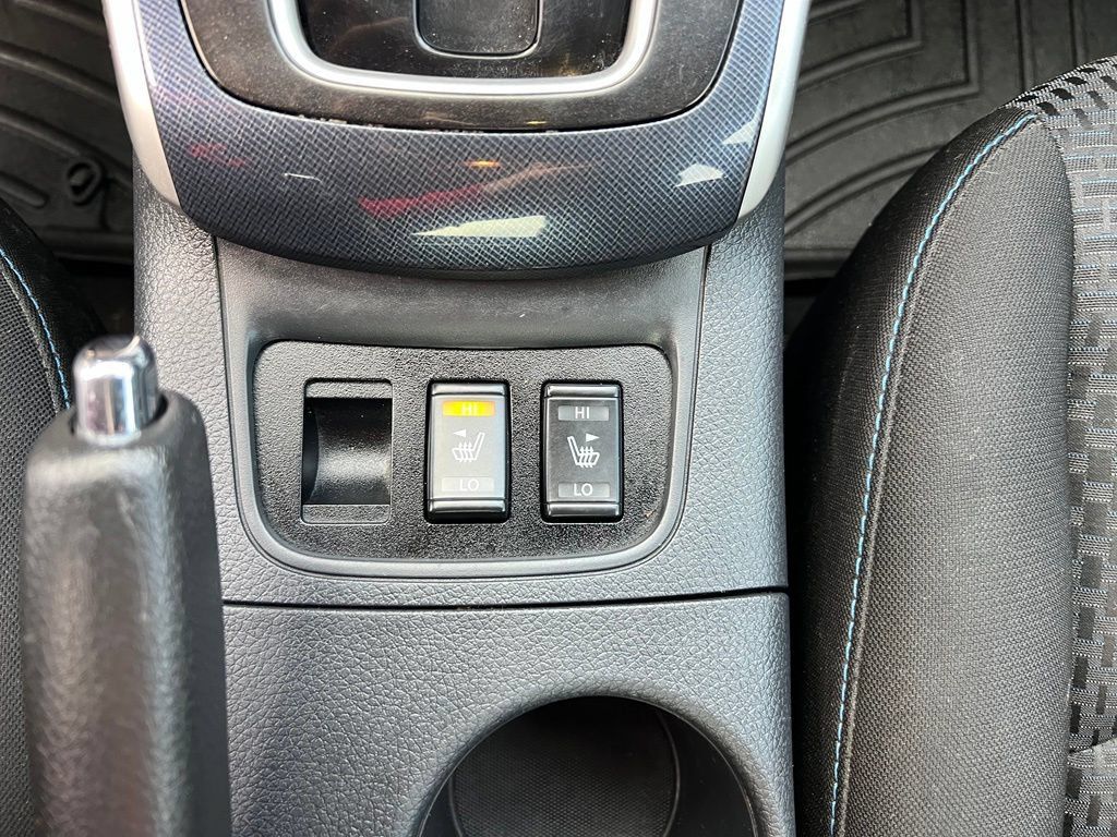 Used 2018 Nissan Sentra SR w/ Electronics Package FWD image 30