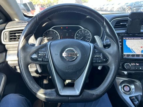 Used 2017 Nissan Maxima SR w/ Midnight Edition FWD image 10