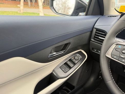 New 2026 Nissan Sentra SL w/ Floor Mat Package image 27