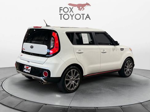Used 2019 Kia Soul ! FWD image 6