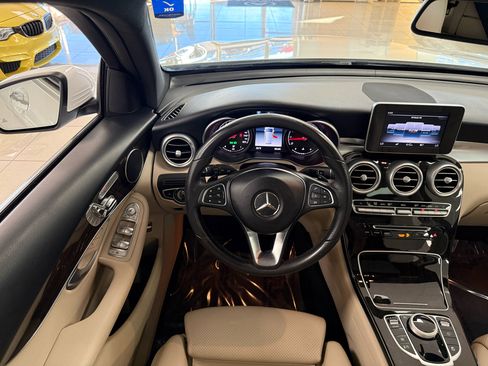Used 2018 Mercedes-Benz GLC 300 4MATIC image 12