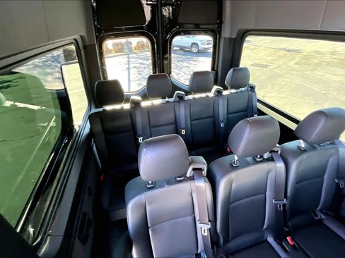Used 2025 Mercedes-Benz Sprinter 2500 image 20