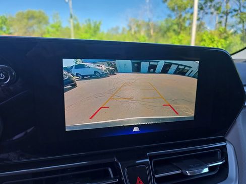 Used 2024 Chevrolet TrailBlazer LT FWD image 20