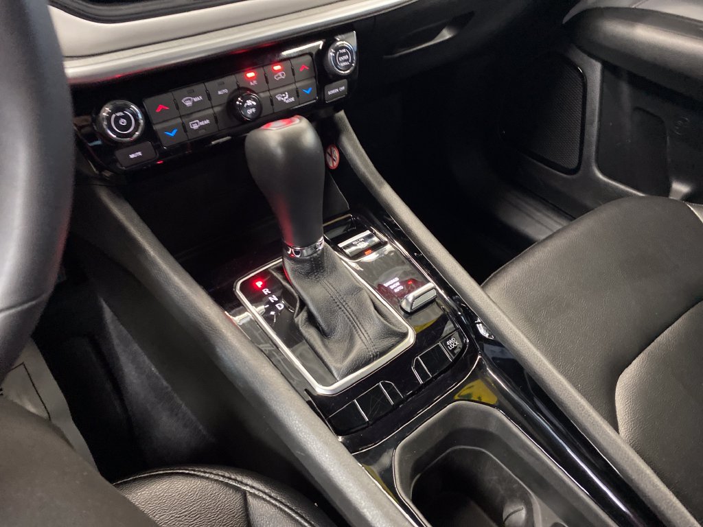 Certified 2025 Jeep Compass Limited AWD/4WD image 17