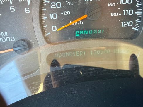 Used 2004 GMC Sierra 1500 SLT w/ Light Duty Power Package RWD image 4