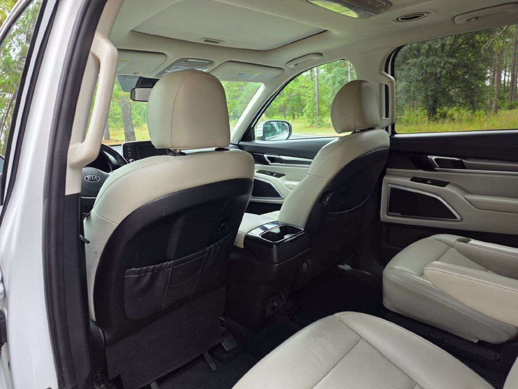 Used 2020 Kia Telluride S FWD image 17