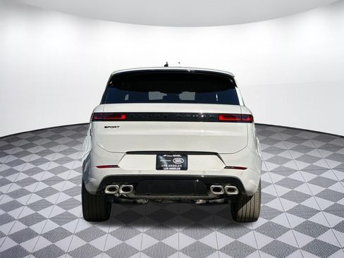 New 2026 Land Rover Range Rover Sport Dynamic SE AWD/4WD image 9