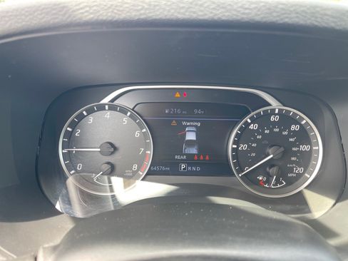 Used 2024 Nissan Frontier SV RWD image 4