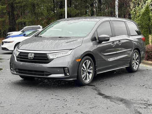Used 2023 Honda Odyssey Touring image 5