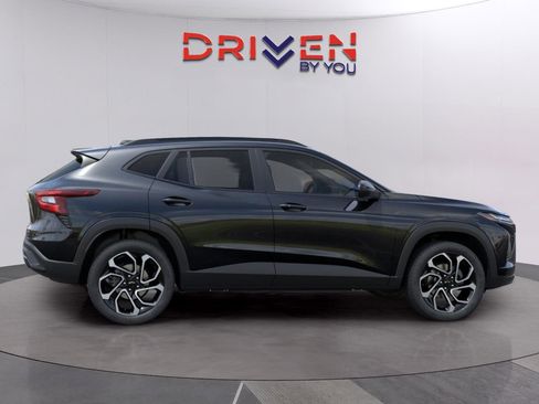 New 2026 Chevrolet Trax RS image 4