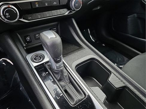 Used 2024 Nissan Sentra SV image 25