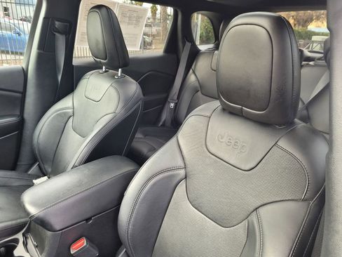 Used 2021 Jeep Cherokee High Altitude image 14