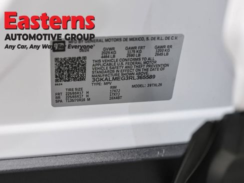Used 2024 GMC Terrain SLE FWD image 35