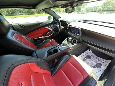 Used 2022 Chevrolet Camaro SS image 10
