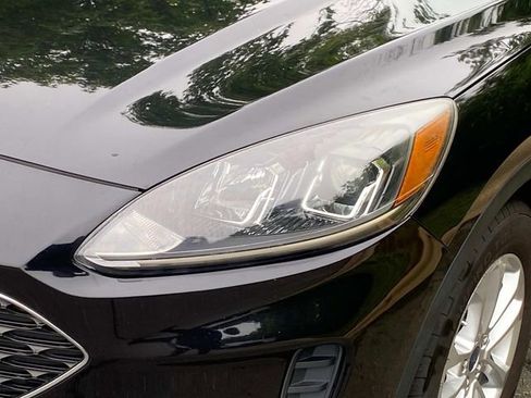 Used 2021 Ford Escape SE w/ Convenience Package FWD image 5