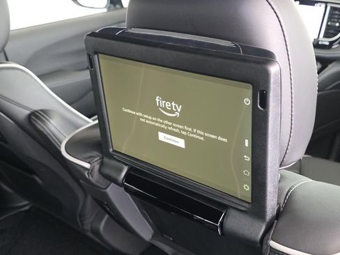 New 2026 Chrysler Pacifica Limited w/ Uconnect Theater Family Group AWD/4WD image 14