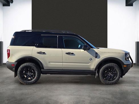 Used 2025 Ford Bronco Sport Outer Banks w/ Sasquatch Outer Banks Package AWD/4WD image 10